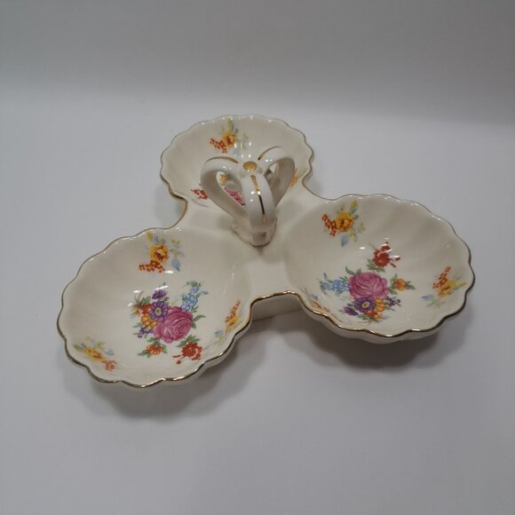 Porcelain 3 Compartment Floral Nut Dish Gold Trim Scalloped Edge Japan Vintage - Picture 6 of 14